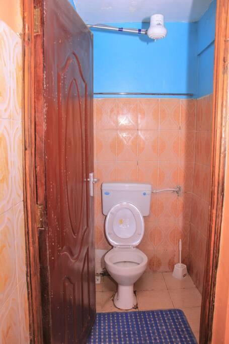 Cozy Homes 1 Bedroom House With Wi-Fi King Size Bed. Free Parking Naivasha Bagian luar foto
