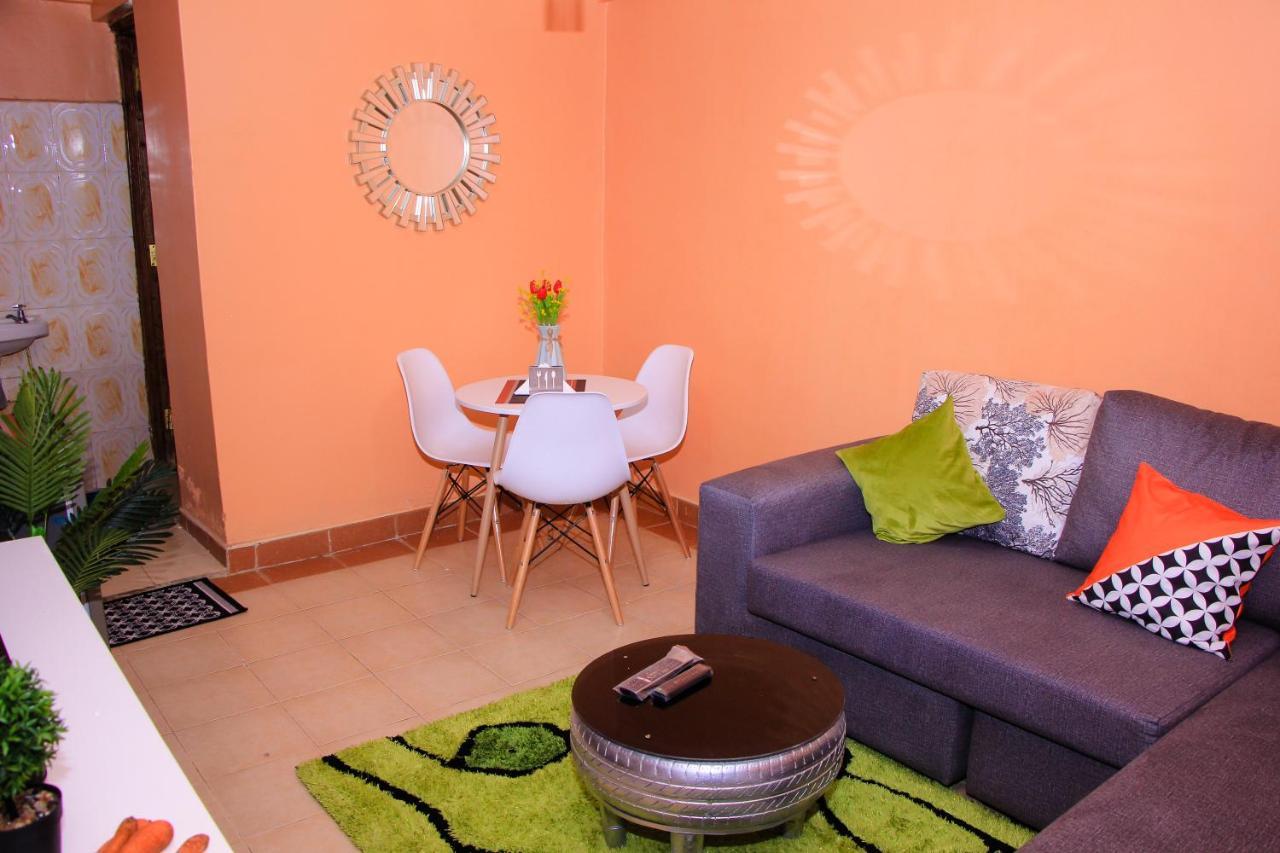Cozy Homes 1 Bedroom House With Wi-Fi King Size Bed. Free Parking Naivasha Bagian luar foto